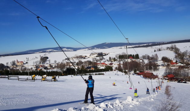 Ski areál České Petrovice v Orlických horách pohodové lyžování